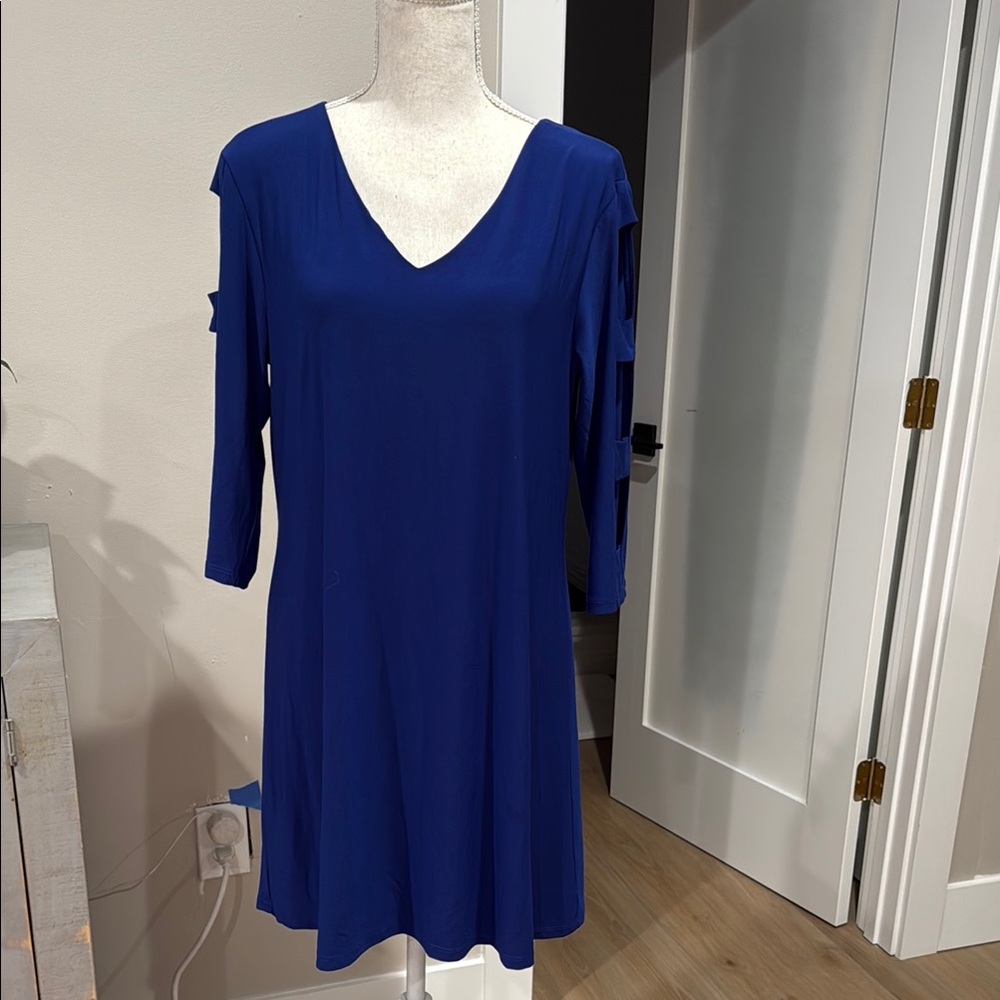 Elegant Blue V-Neck Dress